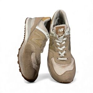 New Balance 574 Men’s Sneakers ML574AA2 Beige Suede & Mesh Gum Sole – Size 8.5